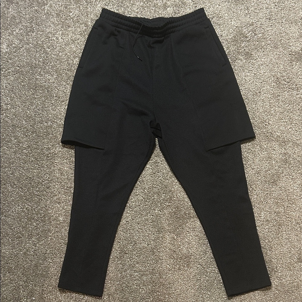 Men's Black Jogger style pants AQ/AQ